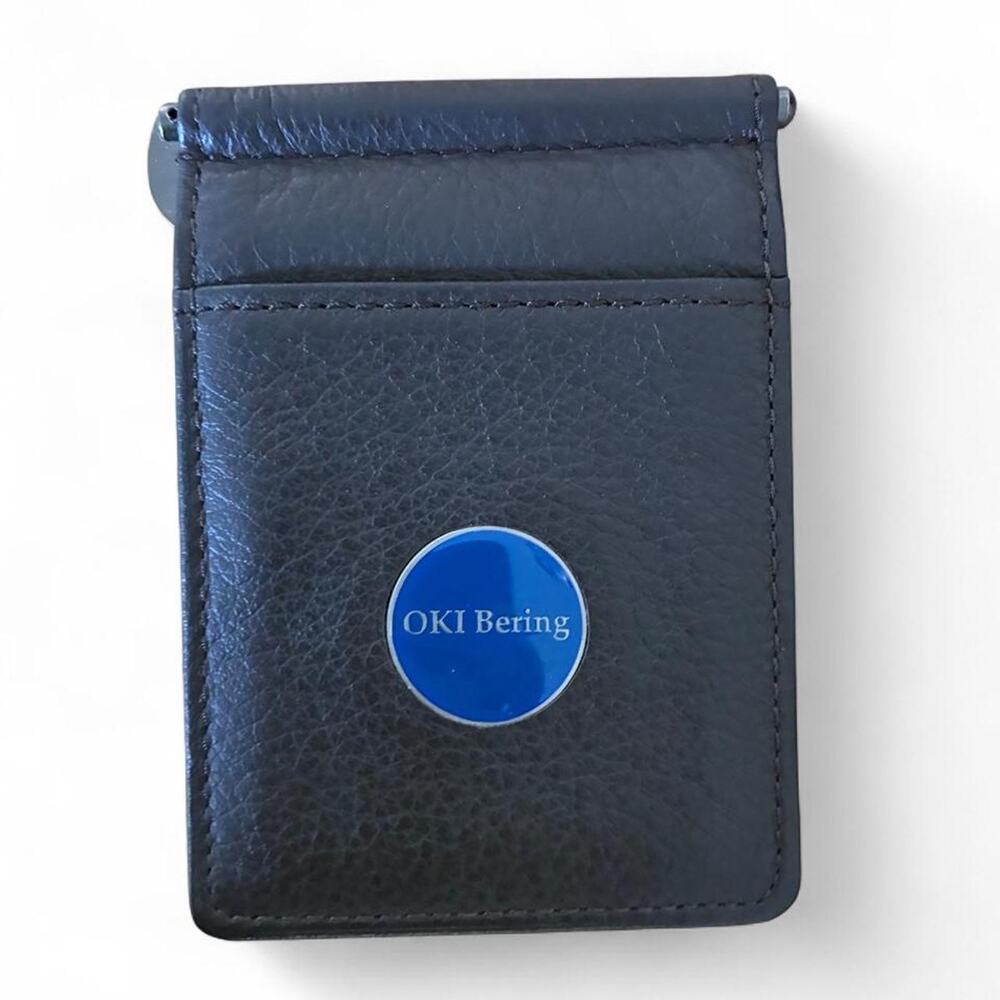 Black leather money holder with magnetic closure